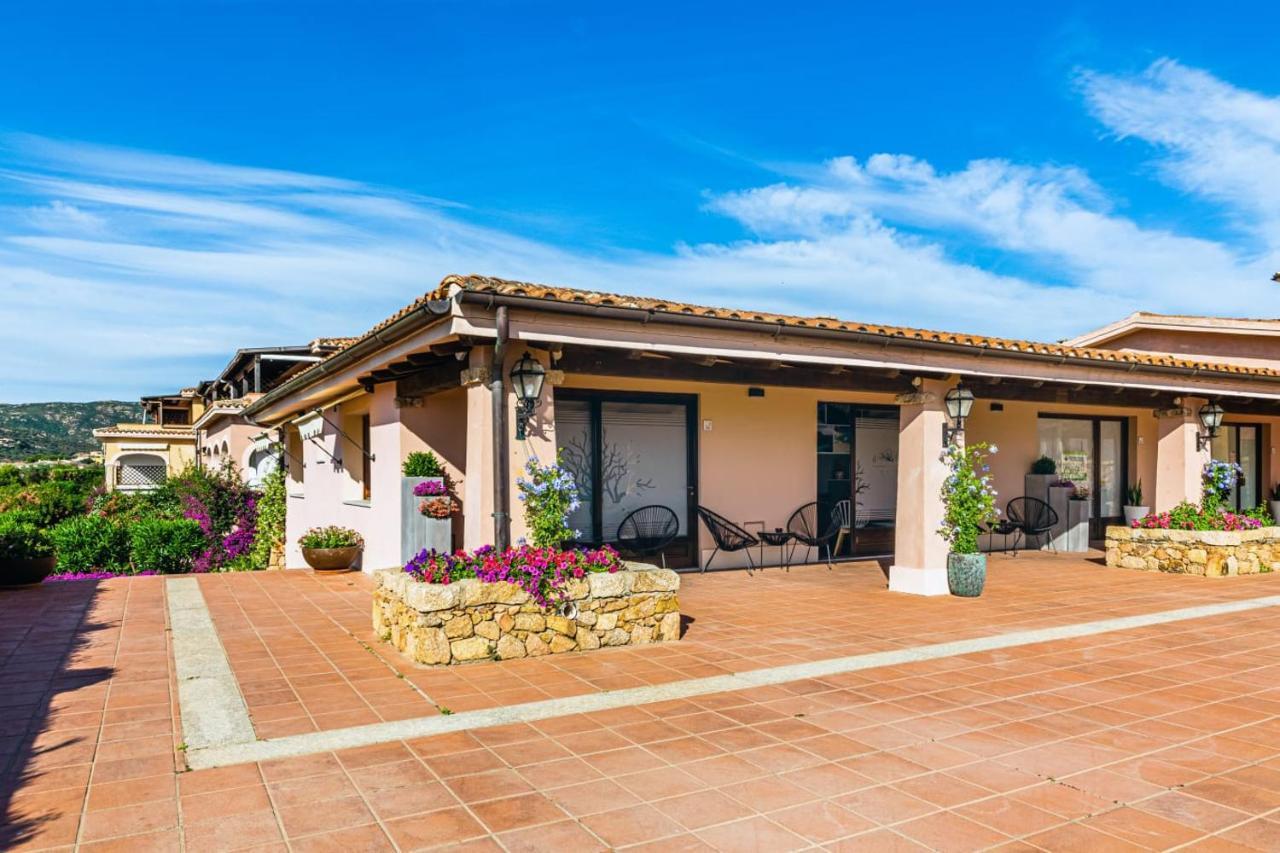 Relais Il Corallo Loiri Porto San Paolo Exterior foto